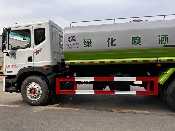 东风D9洒水车（12方 / 15.1方）