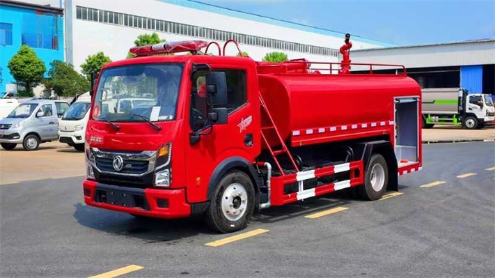 东风小多利卡4.6方消防洒水车