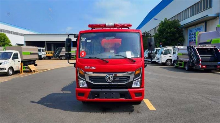 东风小多利卡4.6方消防洒水车