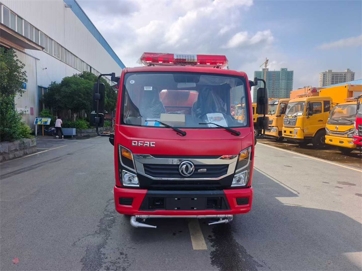 东风大多利卡8方消防洒水车
